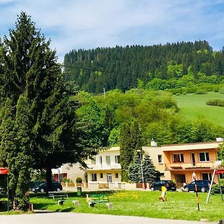 Rodinny Retro Domcek Дольний Кубін Екстер'єр фото